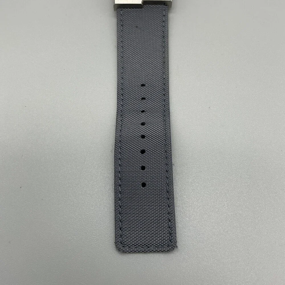 Kenneth Cole New York KC1470 Mens Watch 29mm Silver Tone Digital New Battery